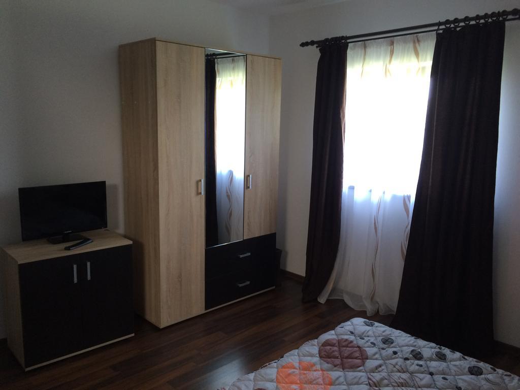 Casa De Vacanta Madalina Novaci-Străini Rom bilde
