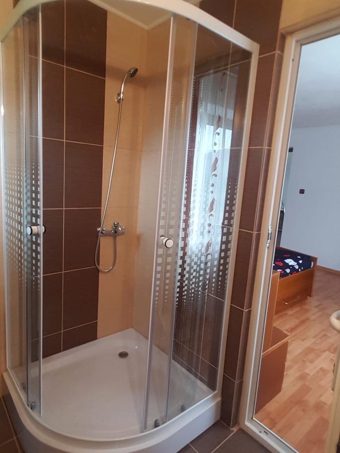 Casa De Vacanta Madalina Novaci-Străini Eksteriør bilde